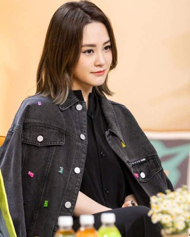 娱乐吃瓜女明星背景,那些背景神秘的吃瓜女明星